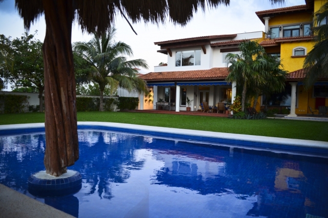 Isla Contenta